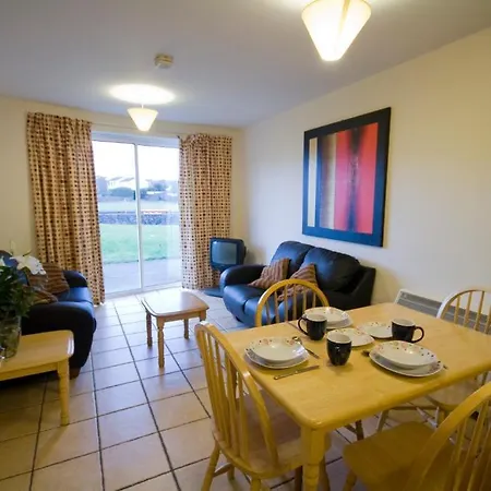 Dunaras Holiday Village Galway Room photo